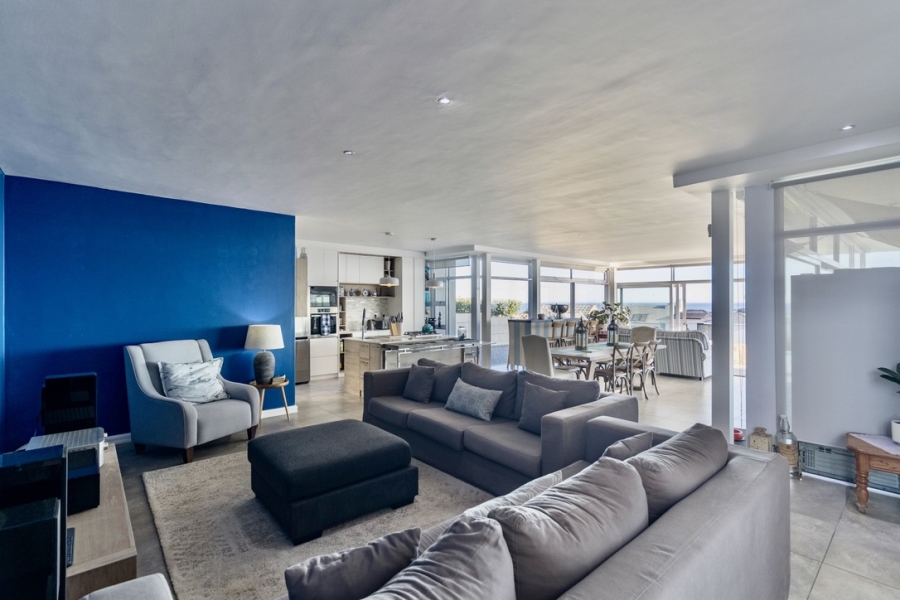 4 Bedroom Property for Sale in Yzerfontein Western Cape